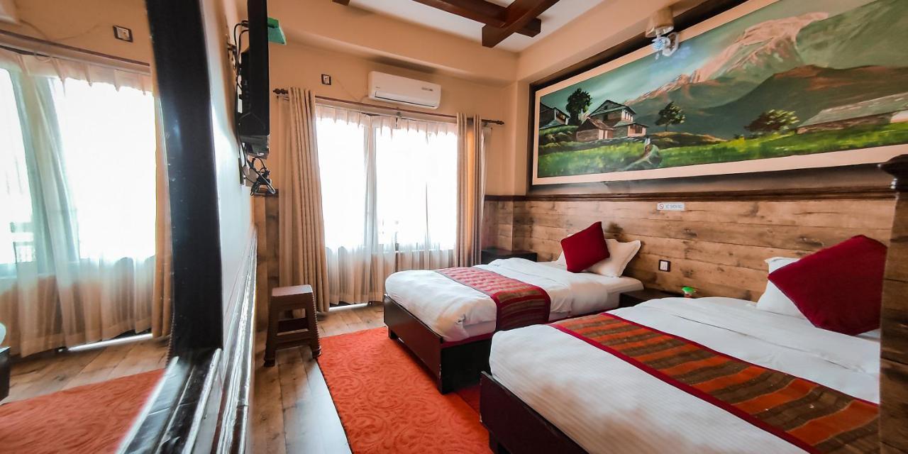 Hotel Forest Lake Backpackers' Hostel โพคารา ภายนอก รูปภาพ