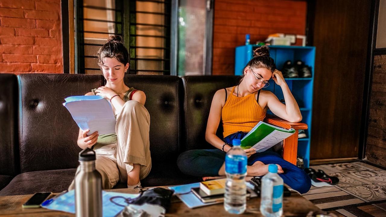 Hotel Forest Lake Backpackers' Hostel โพคารา ภายนอก รูปภาพ