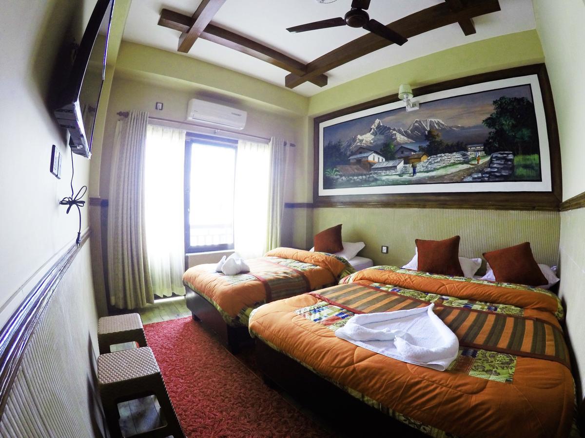 Hotel Forest Lake Backpackers' Hostel โพคารา ภายนอก รูปภาพ