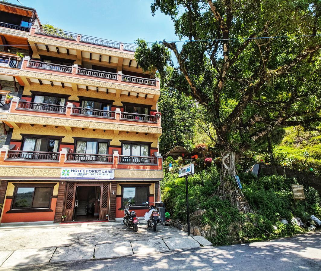 Hotel Forest Lake Backpackers' Hostel โพคารา ภายนอก รูปภาพ